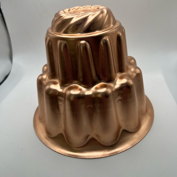 Other - Vintage Retro Copper Cake Pan Baking Dish Jell-O Mold Kitchen Wall Decor Tower